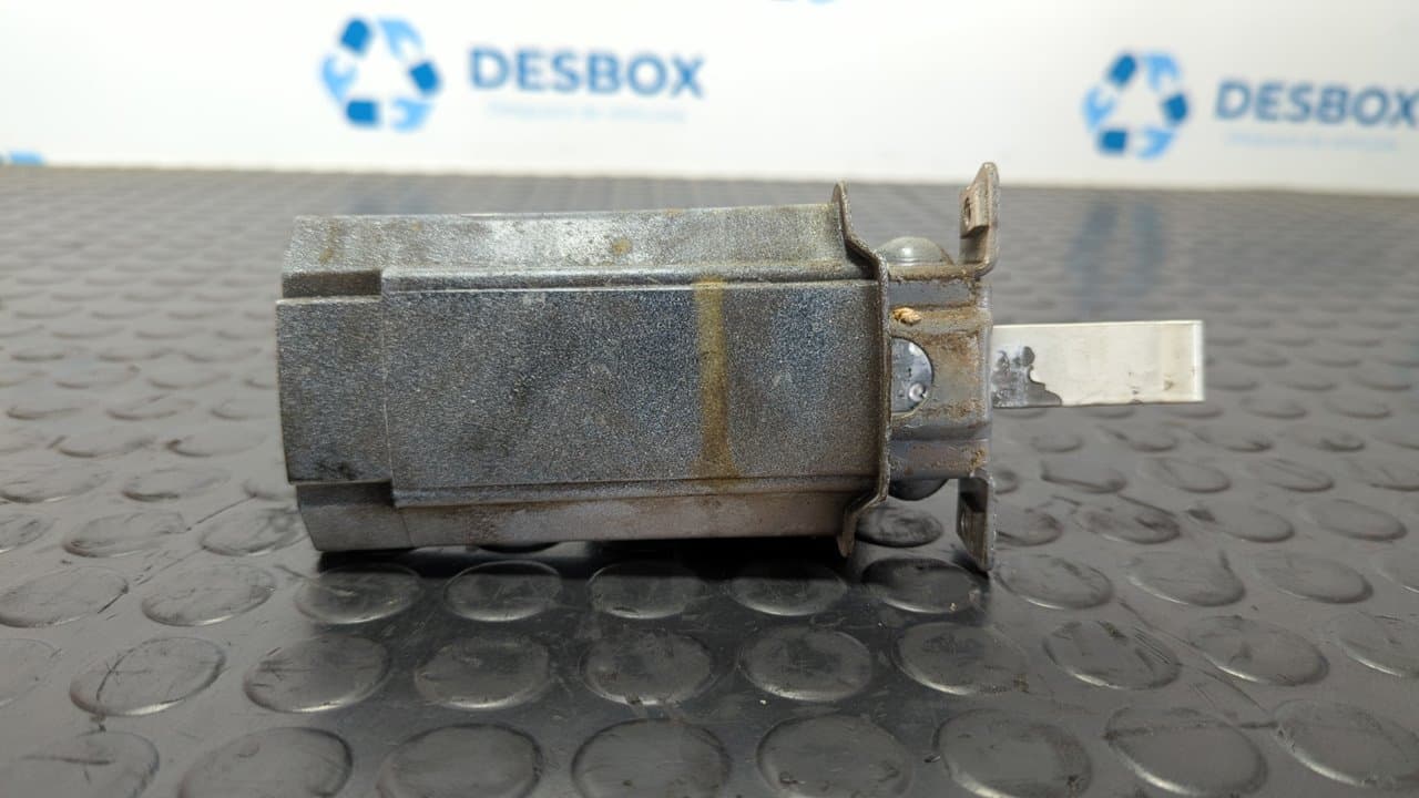 Recambio de RETENEDOR PUERTA IZQUIERDA  para MERCEDES-BENZ CLASE C (W201) BERLINA E 190 (201.024) M102962 - BLANCO 2