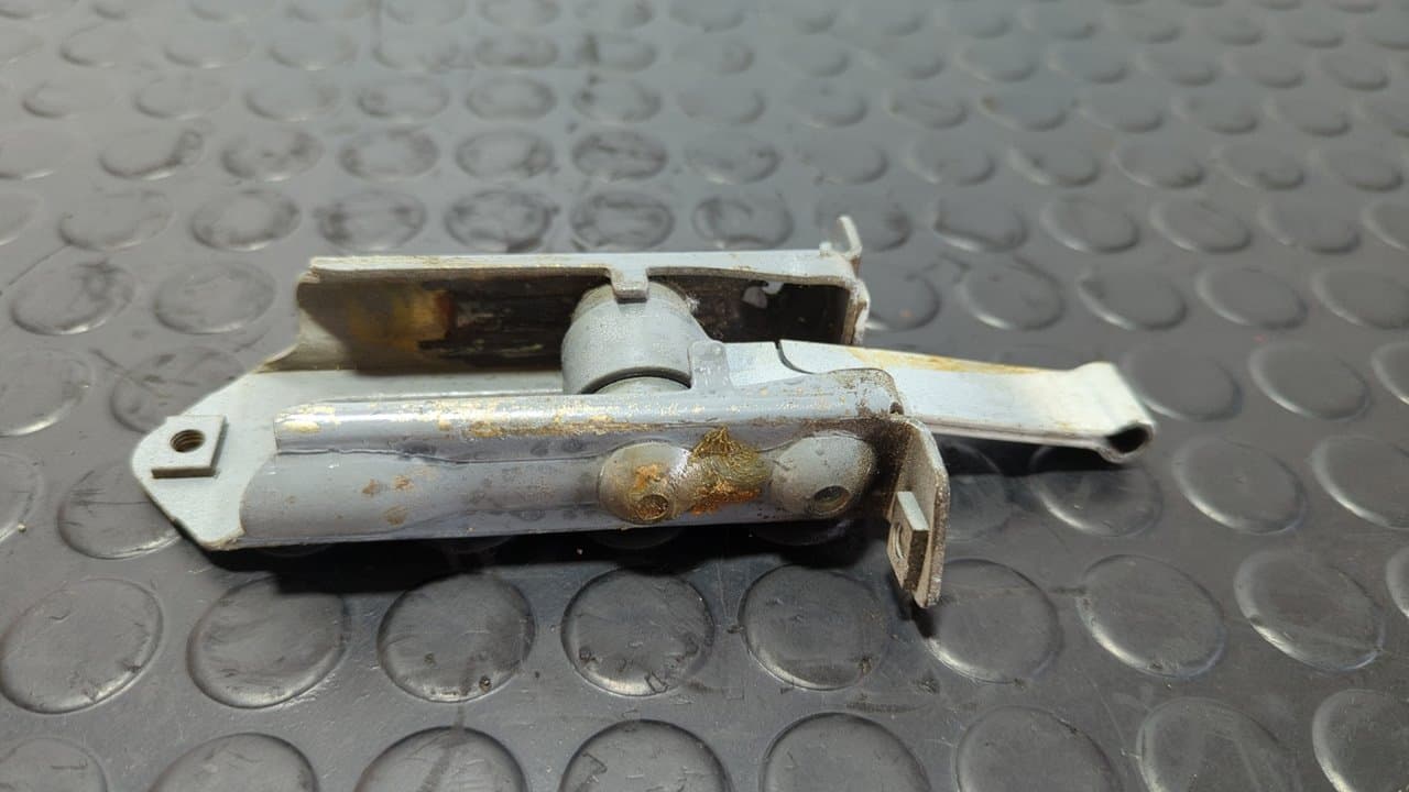 Recambio de RETENEDOR PUERTA IZQUIERDA  para MERCEDES-BENZ CLASE C (W201) BERLINA E 190 (201.024) M102962 - BLANCO 5