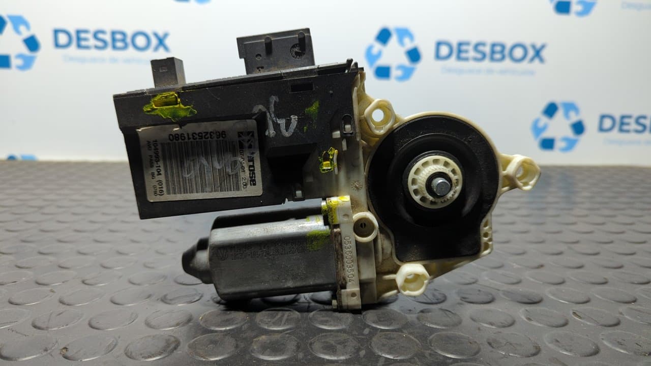Recambio de MOTOR ELEVALUNAS DELANTERO DERECHO para CITROEN C5 BERLINA 2.2 HDi FAP CAT (4HX / DW12ED4) 4HX referencia OEM IAM 9632531980 - GRIS