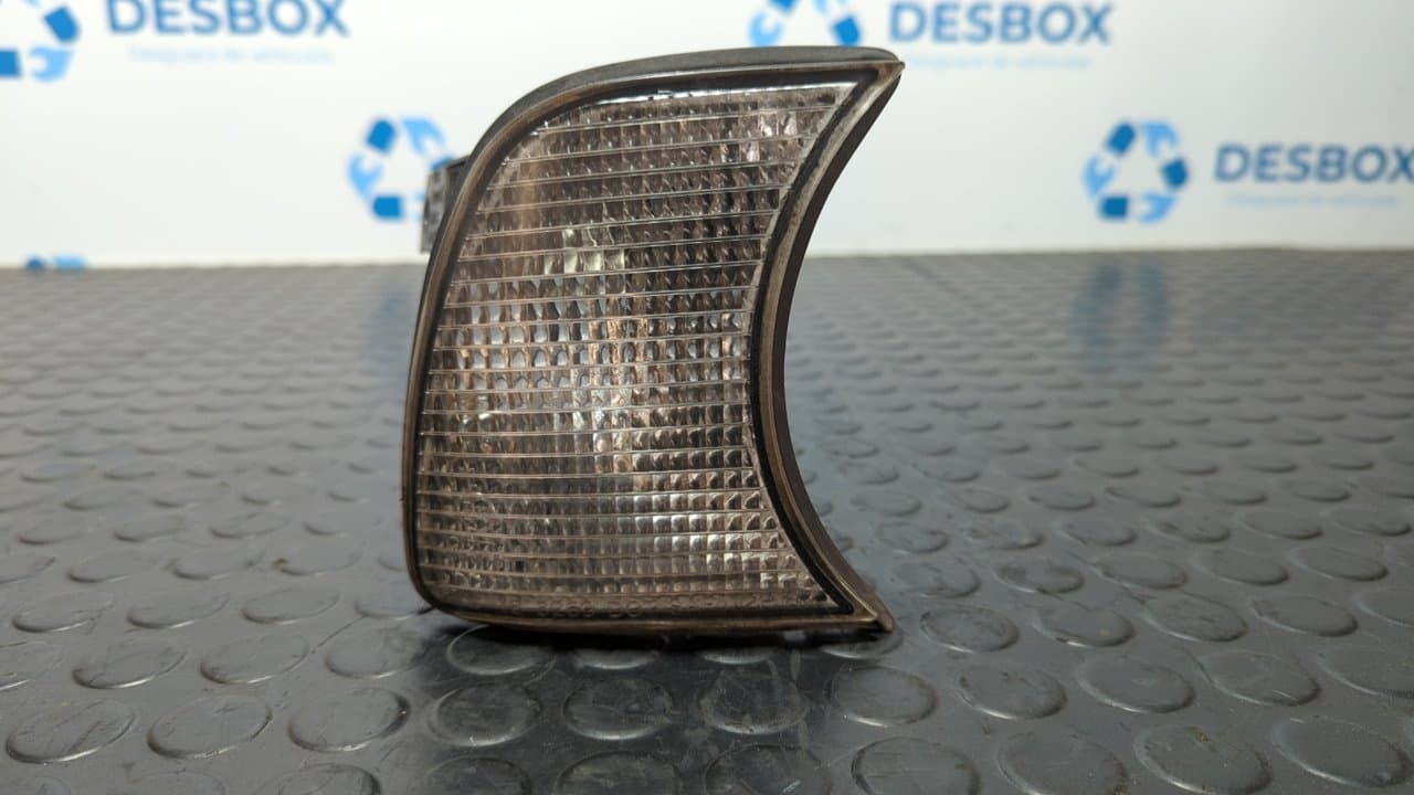 Recambio de PILOTO DELANTERO DERECHO para BMW SERIE 5 BERLINA (E34) 520i (110kW) M50B206S1 referencia OEM IAM 183269B - BLANCO