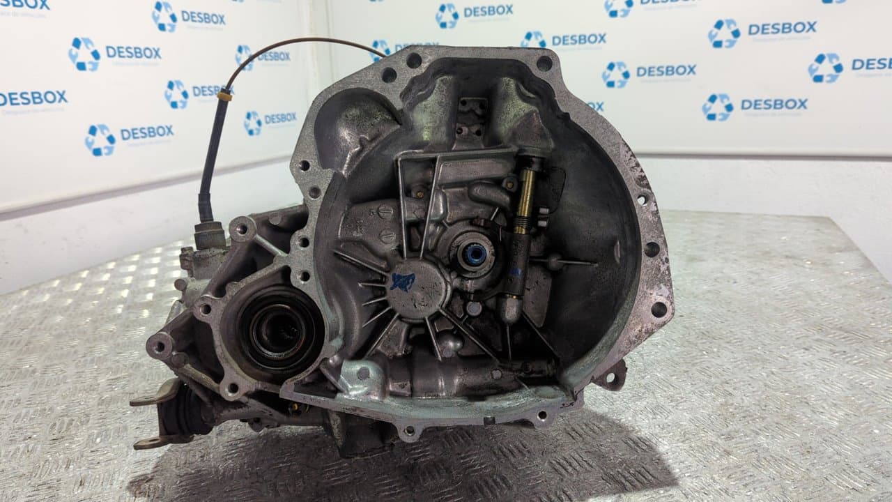 Recambio de CAJA CAMBIOS para NISSAN PRIMERA BERL./FAMILIAR (P10/W10) Básico GA16DE referencia OEM IAM 60Y - BLANCO