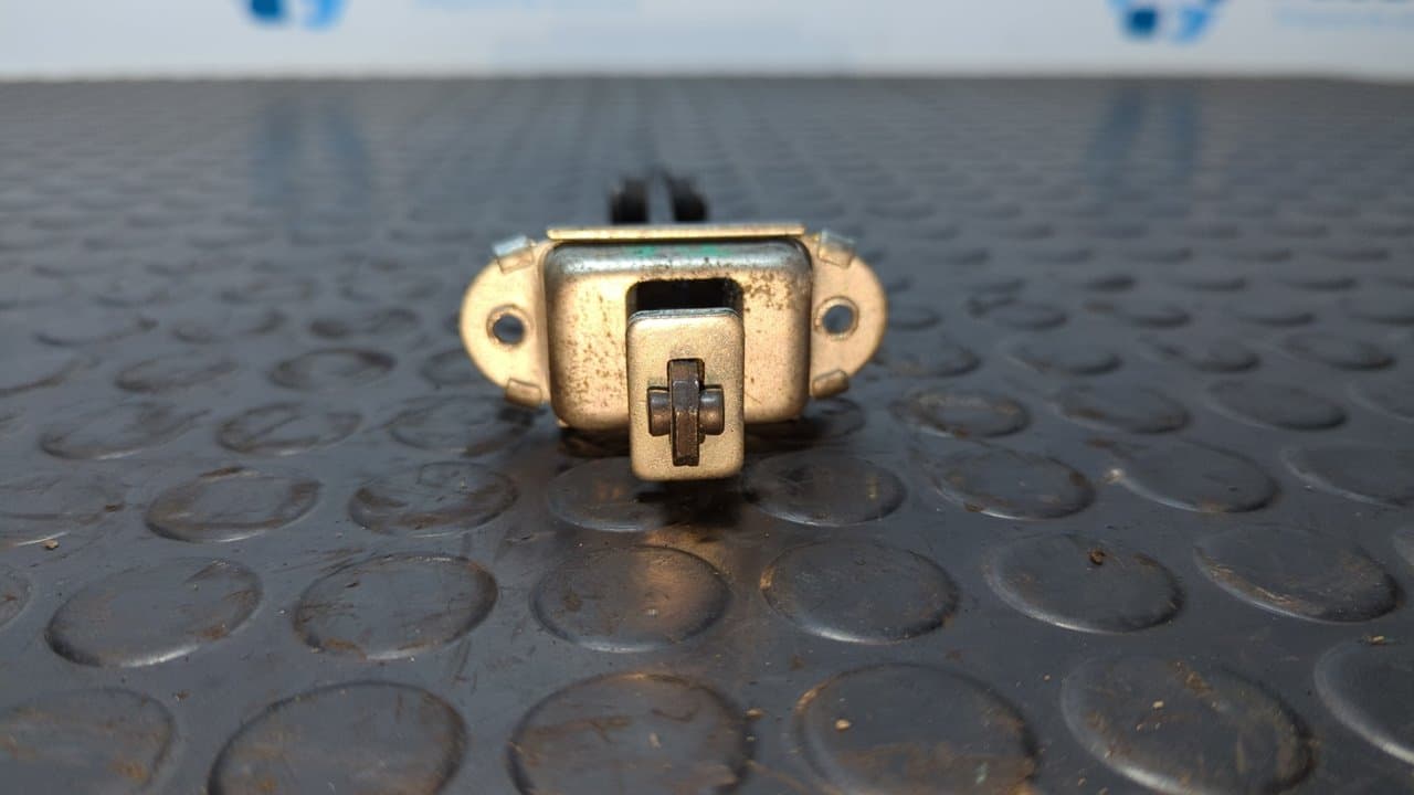 Recambio de RETENEDOR PUERTA IZQUIERDA  para NISSAN QASHQAI (J10) Acenta K9K - GRANATE 4