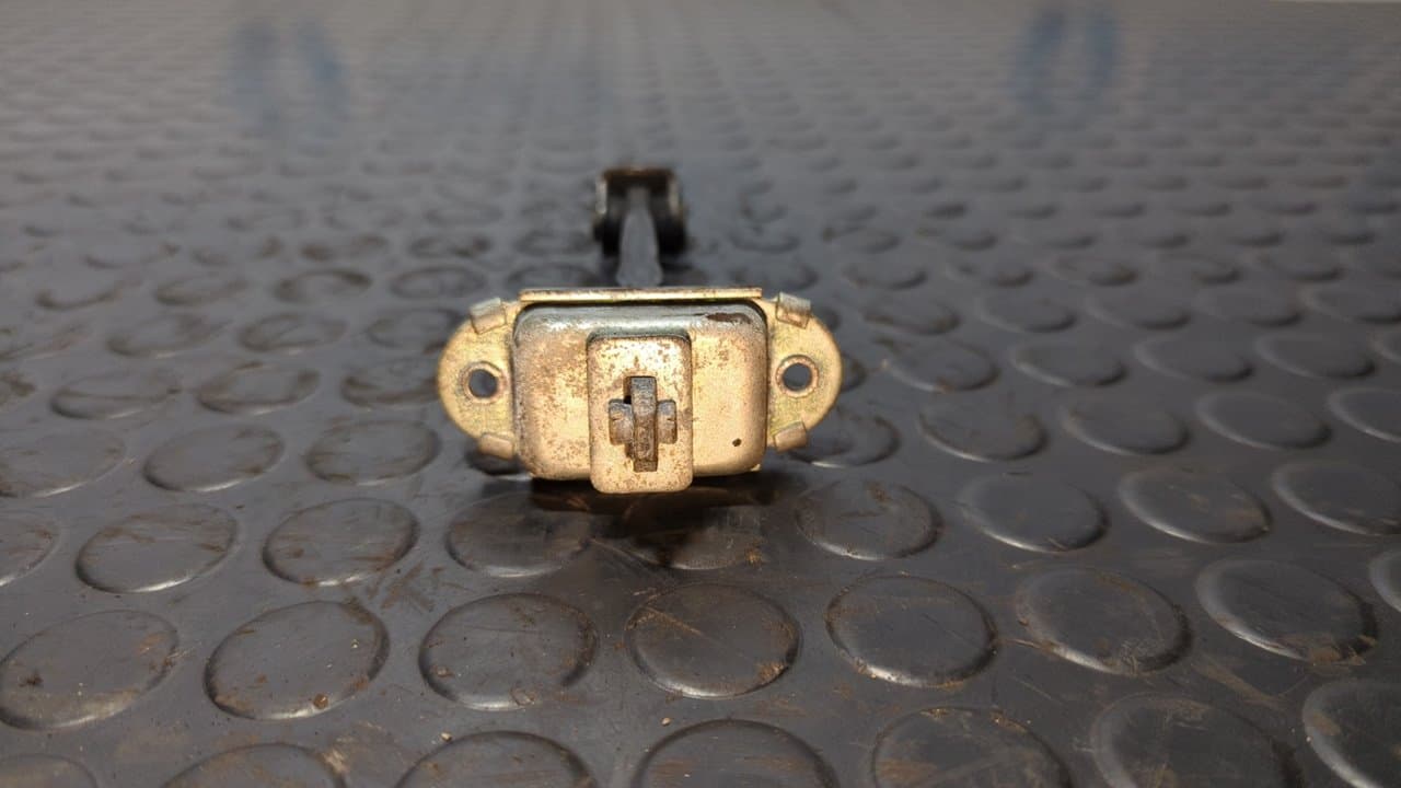 Recambio de RETENEDOR PUERTA IZQUIERDA  para NISSAN QASHQAI (J10) Acenta K9K - GRANATE 2