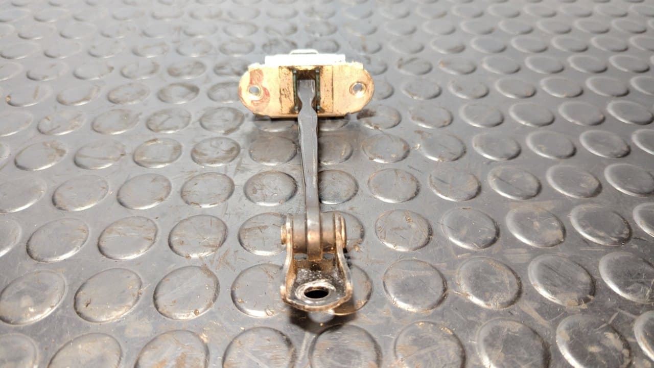 Recambio de RETENEDOR PUERTA IZQUIERDA  para NISSAN QASHQAI (J10) Acenta K9K - GRANATE 3