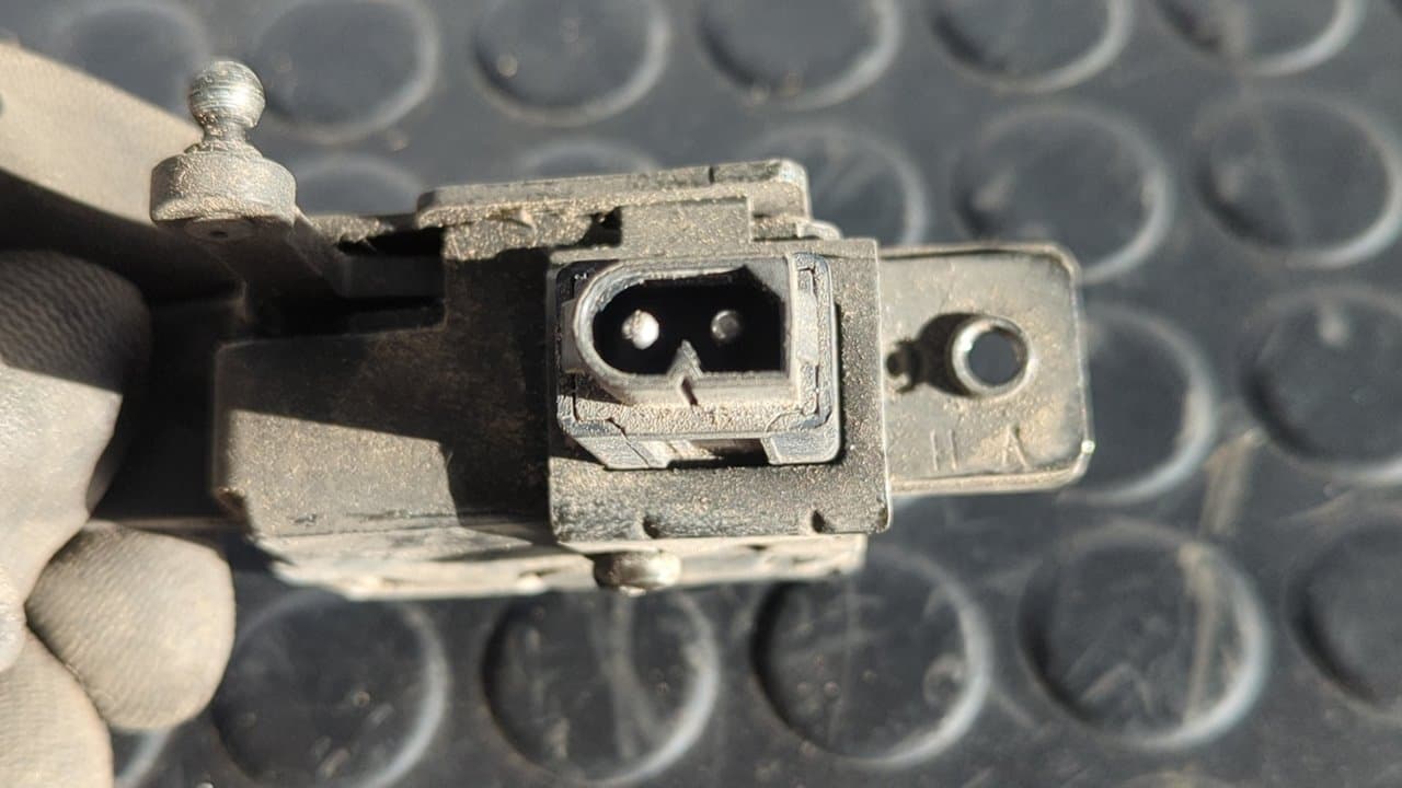 Recambio de CERRADURA MALETERO / PORTON para BMW SERIE 5 BERLINA (E39) referencia OEM IAM 19446900 5
