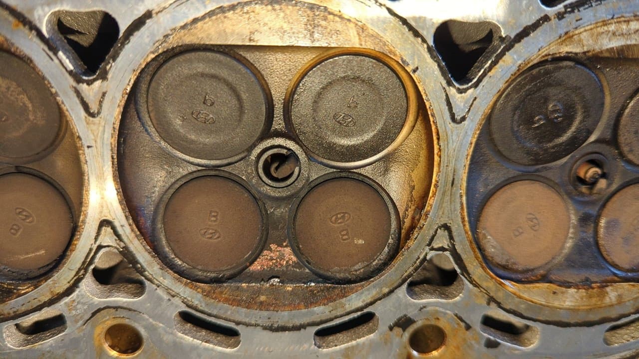 Recambio de CULATA para HYUNDAI I30 (GD) G4LC referencia OEM IAM 2211103447 8