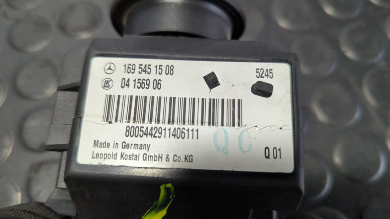 Recambio de CONMUTADOR DE ARRANQUE para MERCEDES-BENZ CLASE A (W169) A 170  A-Edition M266940 referencia OEM IAM 1695451508 - NEGRO 2