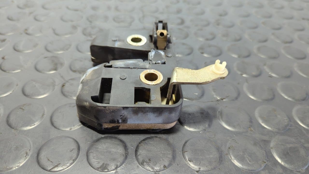 Recambio de CERRADURA MALETERO / PORTON para VOLKSWAGEN CORRADO (509) 1.8 G60 CAT (1H. PG) PG referencia OEM IAM 333877505 - BLANCO 4