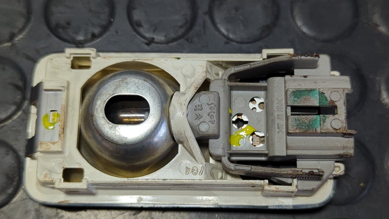 Recambio de LUZ INTERIOR para PEUGEOT 206 BERLINA E-Music 8HX - GRIS 5