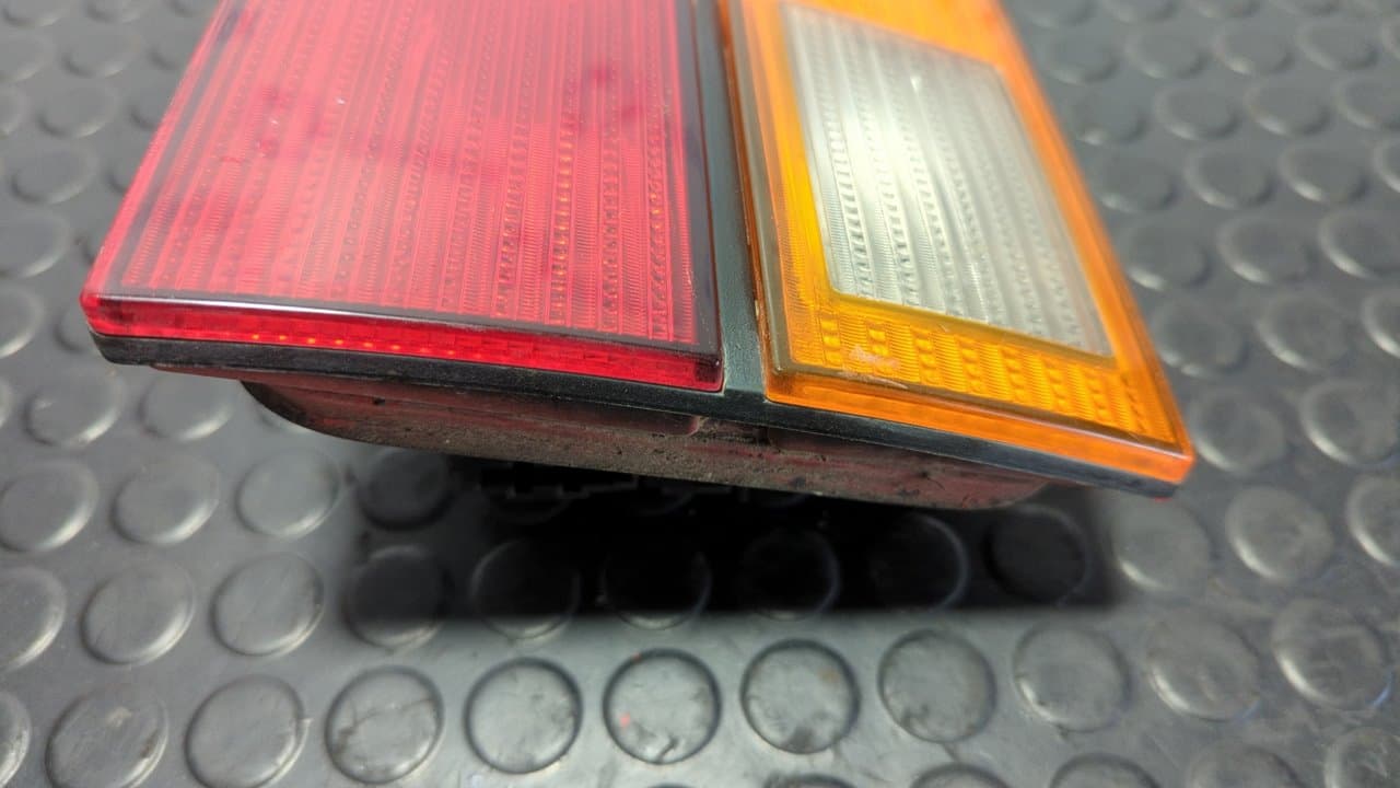 Recambio de PILOTO PORTON IZQUIERDO para VOLKSWAGEN CORRADO (509) referencia OEM IAM 535945107 3