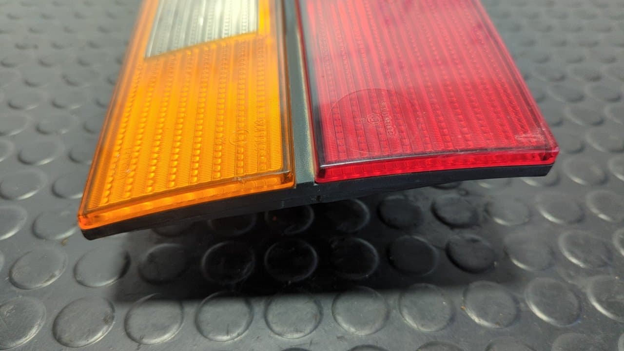 Recambio de PILOTO PORTON IZQUIERDO para VOLKSWAGEN CORRADO (509) referencia OEM IAM 535945107 2