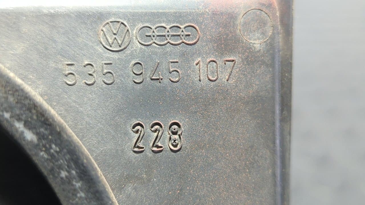 Recambio de PILOTO PORTON IZQUIERDO para VOLKSWAGEN CORRADO (509) referencia OEM IAM 535945107 8