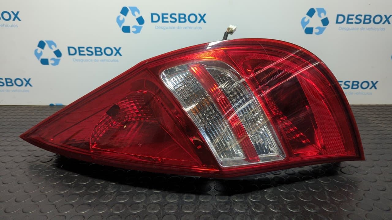 Recambio de PILOTO TRASERO DERECHO para HYUNDAI I30 Comfort G4FC referencia OEM IAM 924022L0 - NEGRO