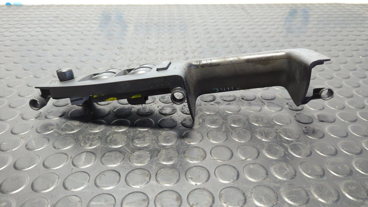 Recambio de MANDO ELEVALUNAS DELANTERO IZQUIERDO para AUDI A4 AVANT (8E) 2.0 TDI Quattro (DPF) BRE referencia OEM IAM 8E1867171B - BLANCO 3
