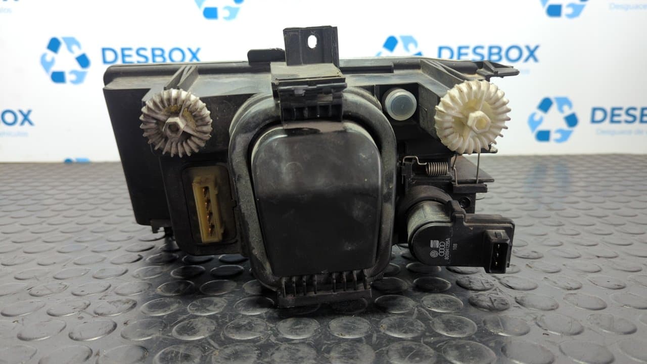 Recambio de FARO DERECHO para VOLKSWAGEN CADDY KA/KB (9K9) Family 1Y referencia OEM IAM 67725169 - BLANCO 2