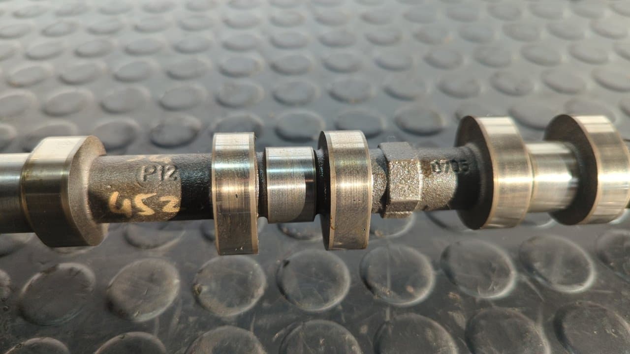 Recambio de ARBOL DE LEVAS para HYUNDAI I30 (GD) G4LC referencia OEM IAM 2437003000 8