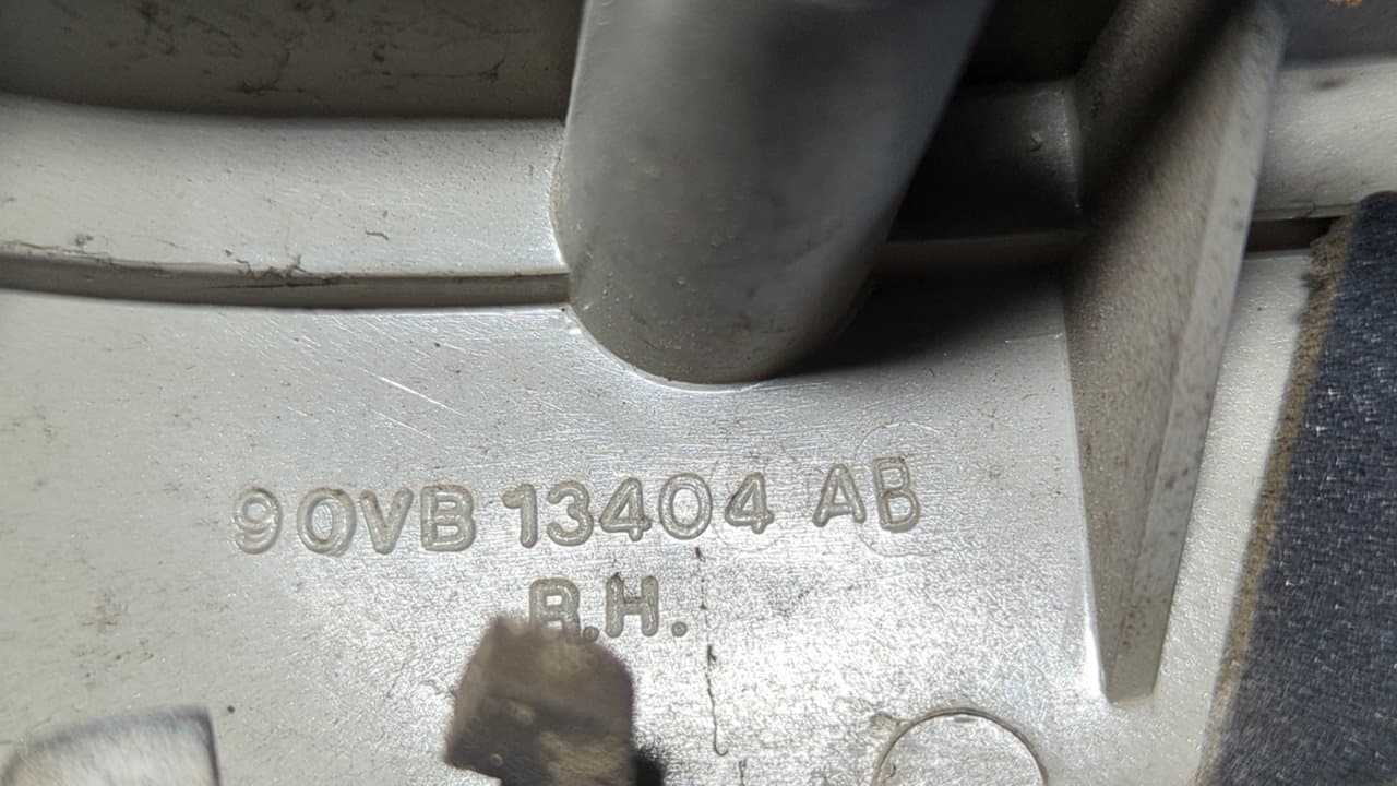 Recambio de PILOTO TRASERO DERECHO para FORD FIESTA BERL./COURIER Surf RTD referencia OEM IAM 90VB13404AB - BLANCO 6