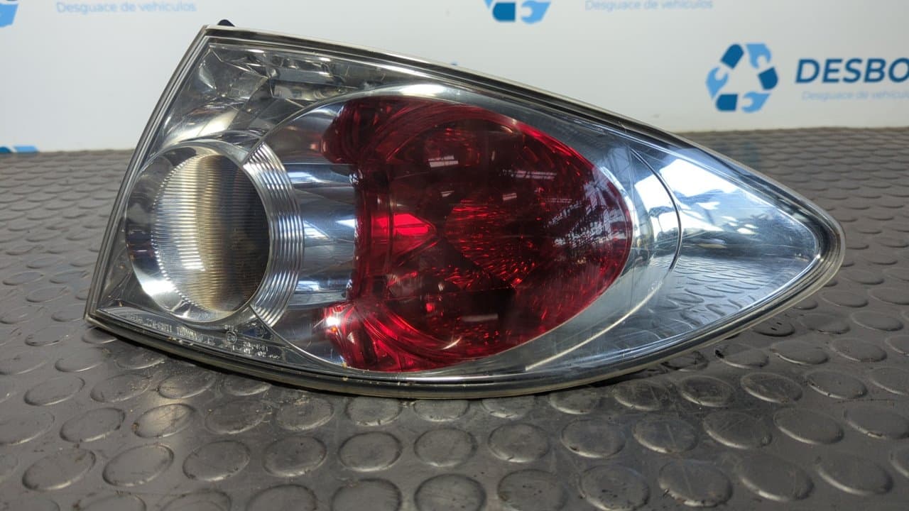 Recambio de PILOTO TRASERO DERECHO para MAZDA 6 BERLINA (GG) 2.0 CRTD 136 Active (4-ptas.) RF5C referencia OEM IAM 22061971 - AZUL