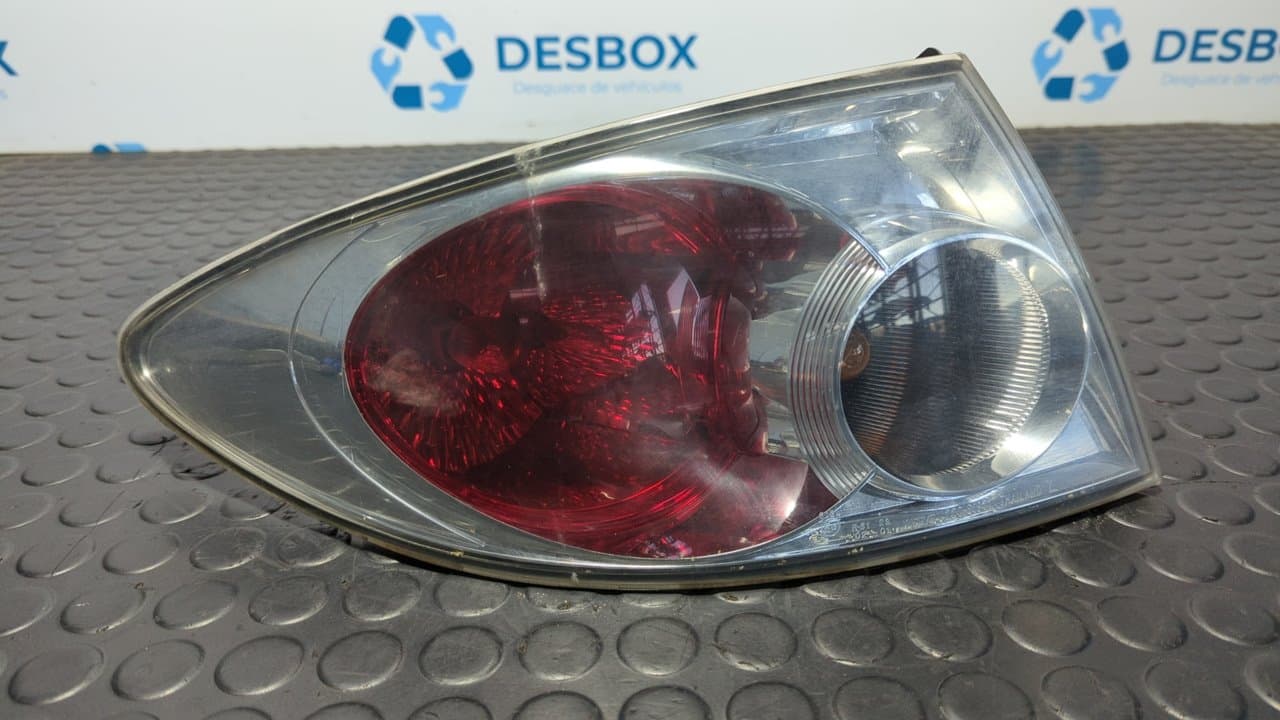 Recambio de PILOTO TRASERO IZQUIERDO para MAZDA 6 BERLINA (GG) 1.8 Active (4-ptas.) L813 referencia OEM IAM 22061971 - GRIS PLATA