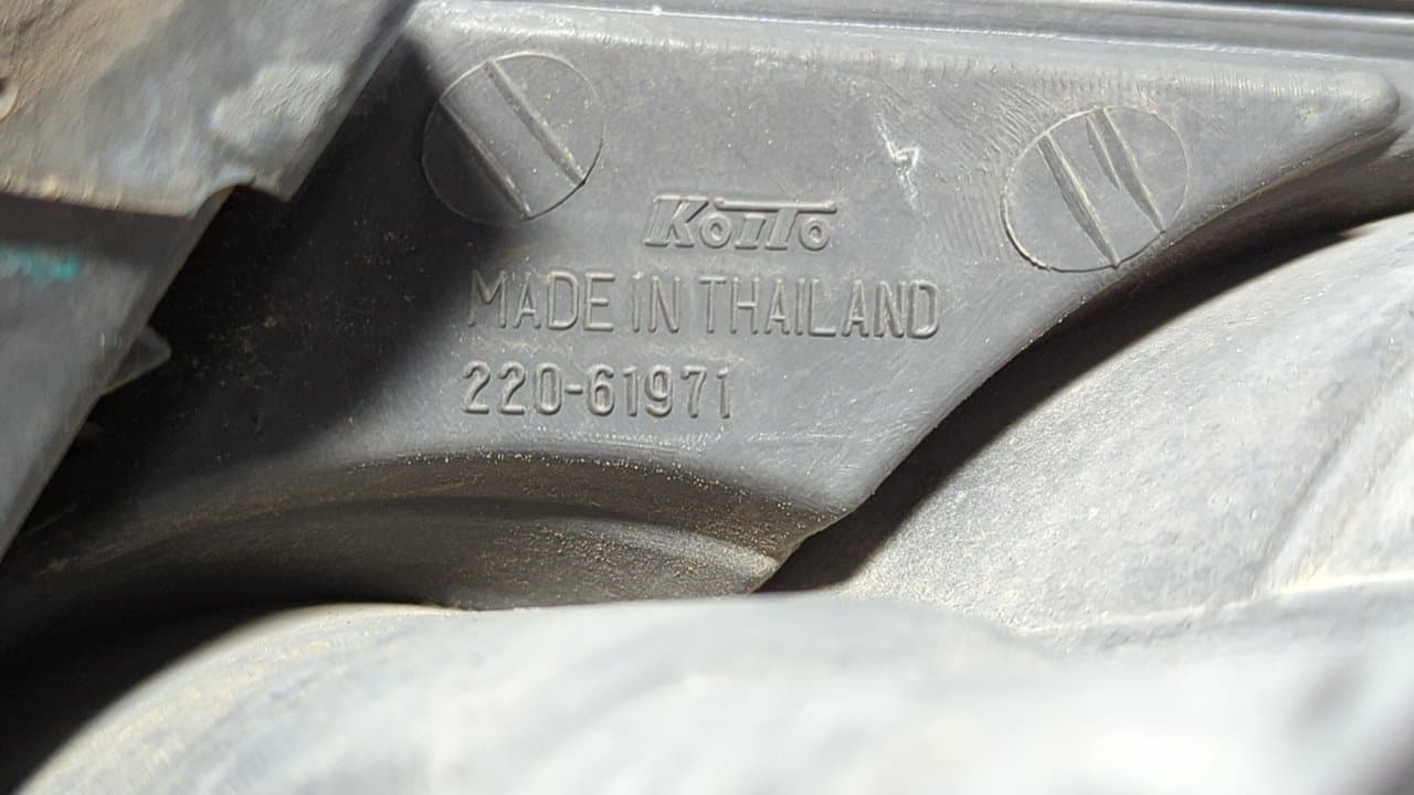 Recambio de PILOTO TRASERO IZQUIERDO para MAZDA 6 BERLINA (GG) 1.8 Active (4-ptas.) L813 referencia OEM IAM 22061971 - GRIS PLATA 10
