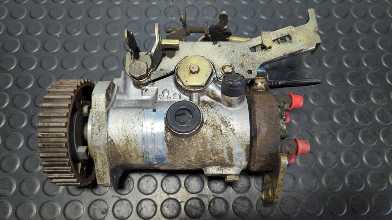 Recambio de BOMBA INYECCION para FORD FIESTA BERL./COURIER Surf RTD referencia OEM IAM 8444B401A - BLANCO 6