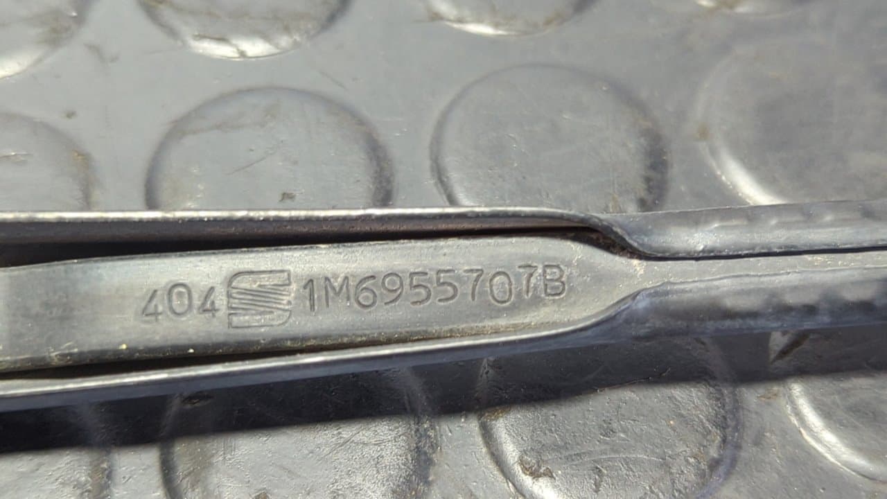 Recambio de BRAZO LIMPIA TRASERO para SEAT LEON (1M1) 1.9 TDI ARL referencia OEM IAM 1M6955707B - NARANJA 4