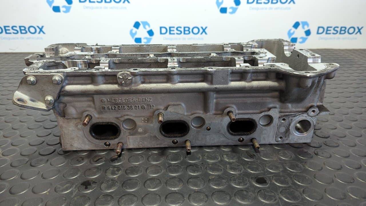 Recambio de CULATA para MERCEDES-BENZ CLASE GLK (W204) GLK 3.0 CDI CAT OM642961 referencia OEM IAM A6420101221