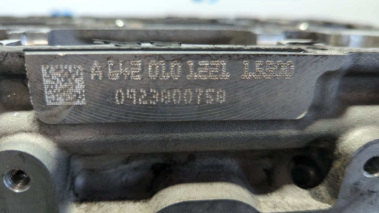 Recambio de CULATA para MERCEDES-BENZ CLASE GLK (W204) GLK 3.0 CDI CAT OM642961 referencia OEM IAM A6420101221 9
