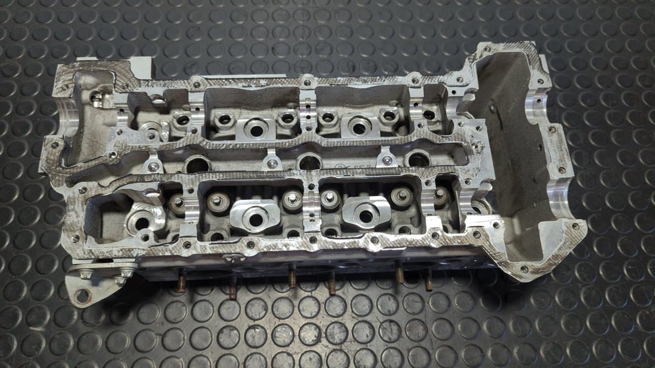 Recambio de CULATA para MERCEDES-BENZ CLASE GLK (W204) GLK 3.0 CDI CAT OM642961 referencia OEM IAM A6420101221 3