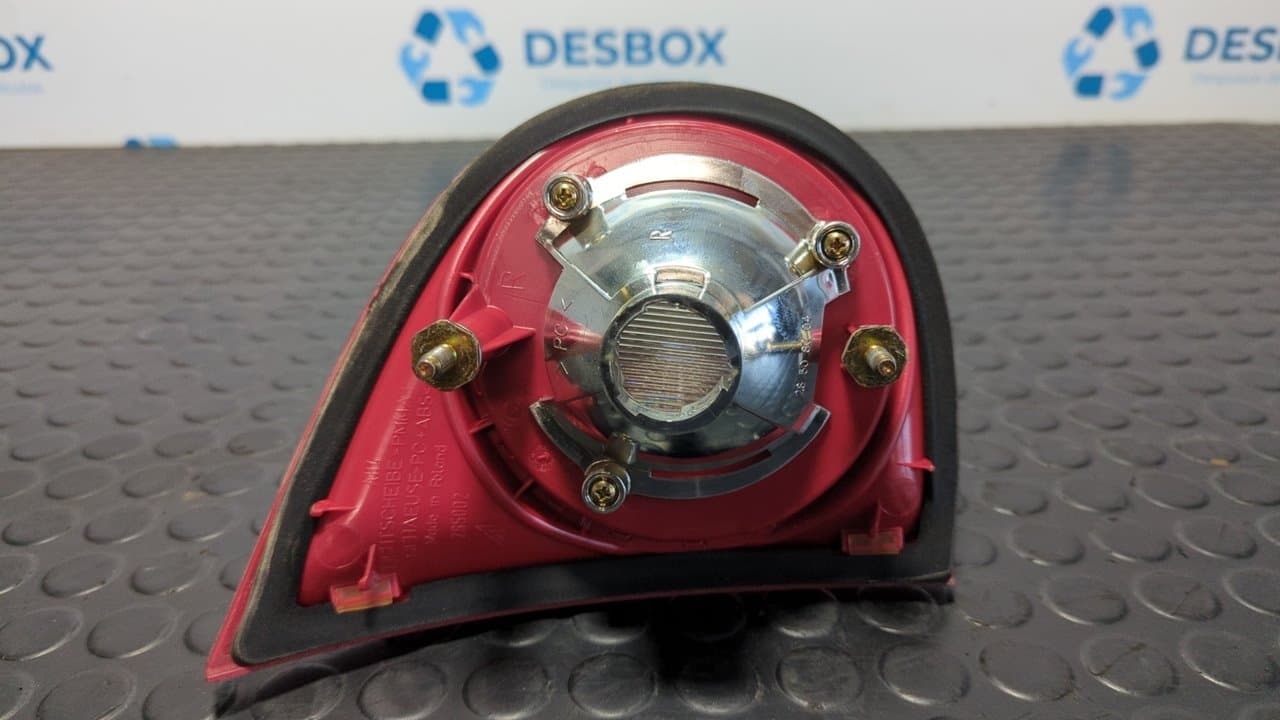 Recambio de PILOTO PORTON DERECHO para VOLKSWAGEN GOLF V BERLINA (1K1) Highline BKC referencia OEM IAM 1K6945094E - NEGRO 2