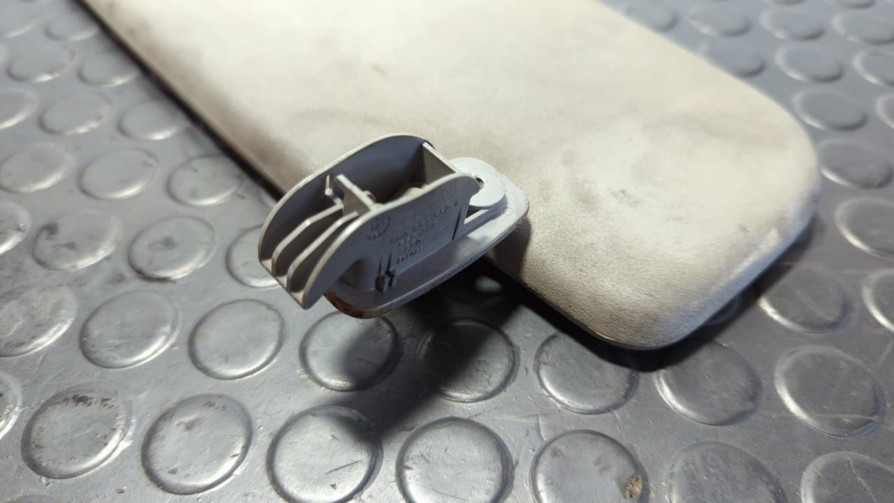 Recambio de PARASOL DERECHO para AUDI A3 (8L) 1.9 TDI AGR referencia OEM IAM 3B0857552 - GRIS 4