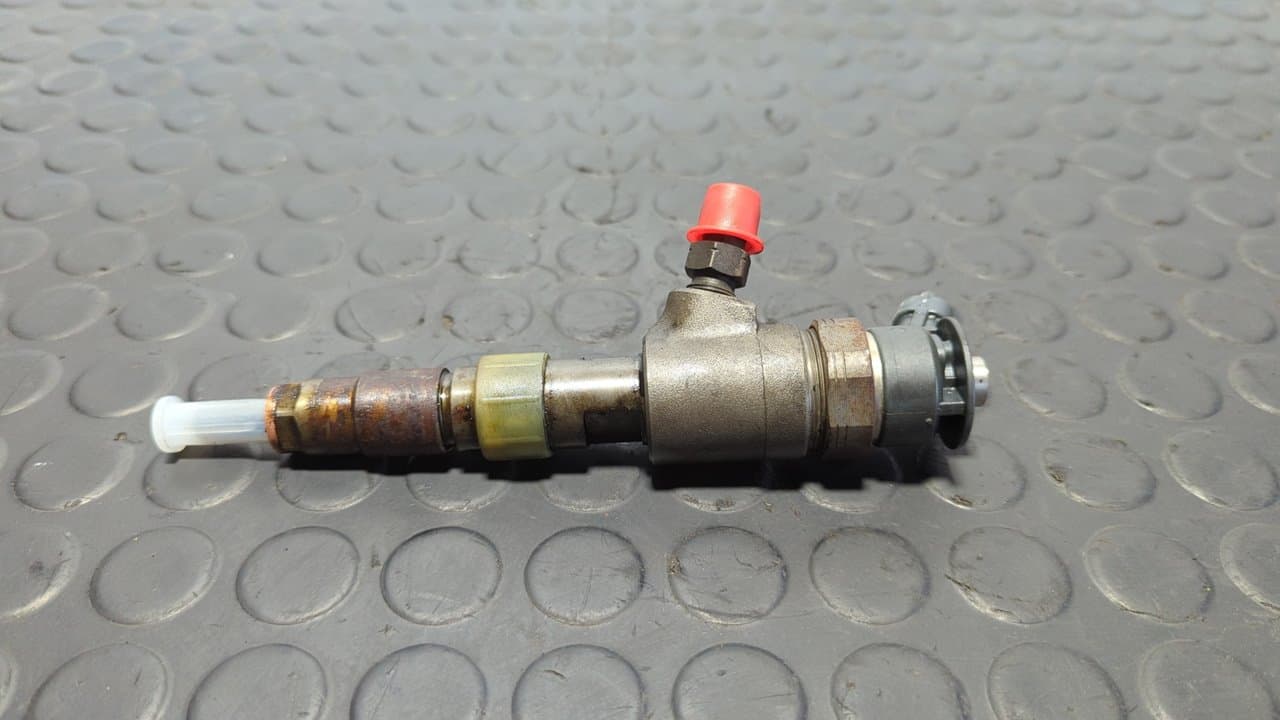 Recambio de INYECTOR para PEUGEOT 208 1.4 8HP referencia OEM IAM 0445110339 2
