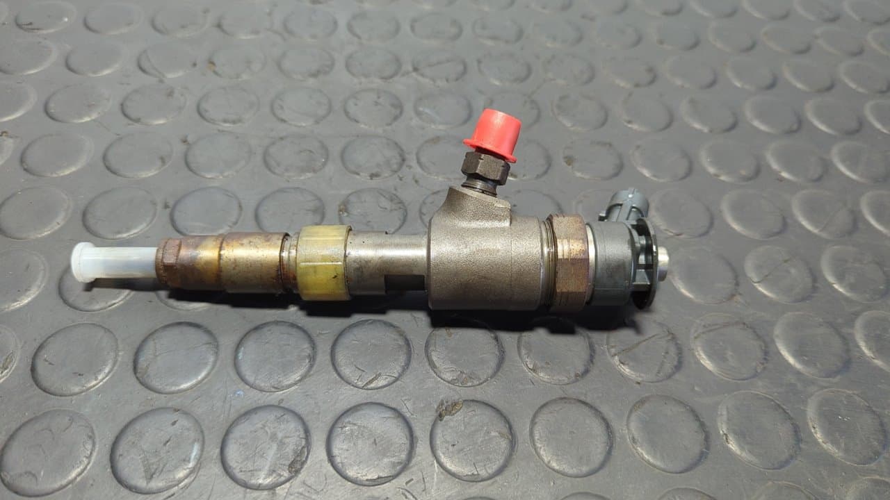 Recambio de INYECTOR para PEUGEOT 208 1.4 referencia OEM IAM 0445110339 4