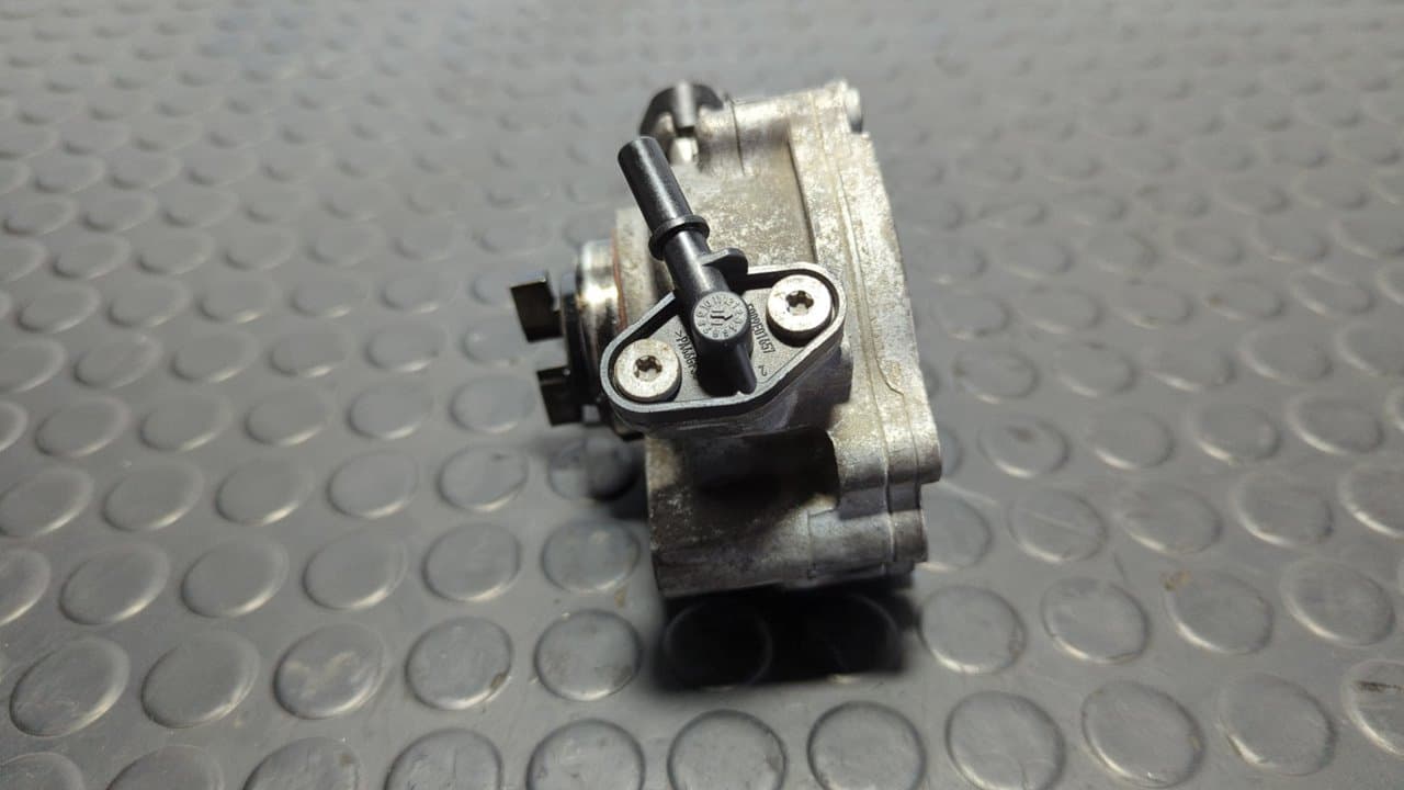 Recambio de DEPRESOR FRENO / BOMBA VACIO para PEUGEOT 208 1.4 8HP referencia OEM IAM 9684786780 2