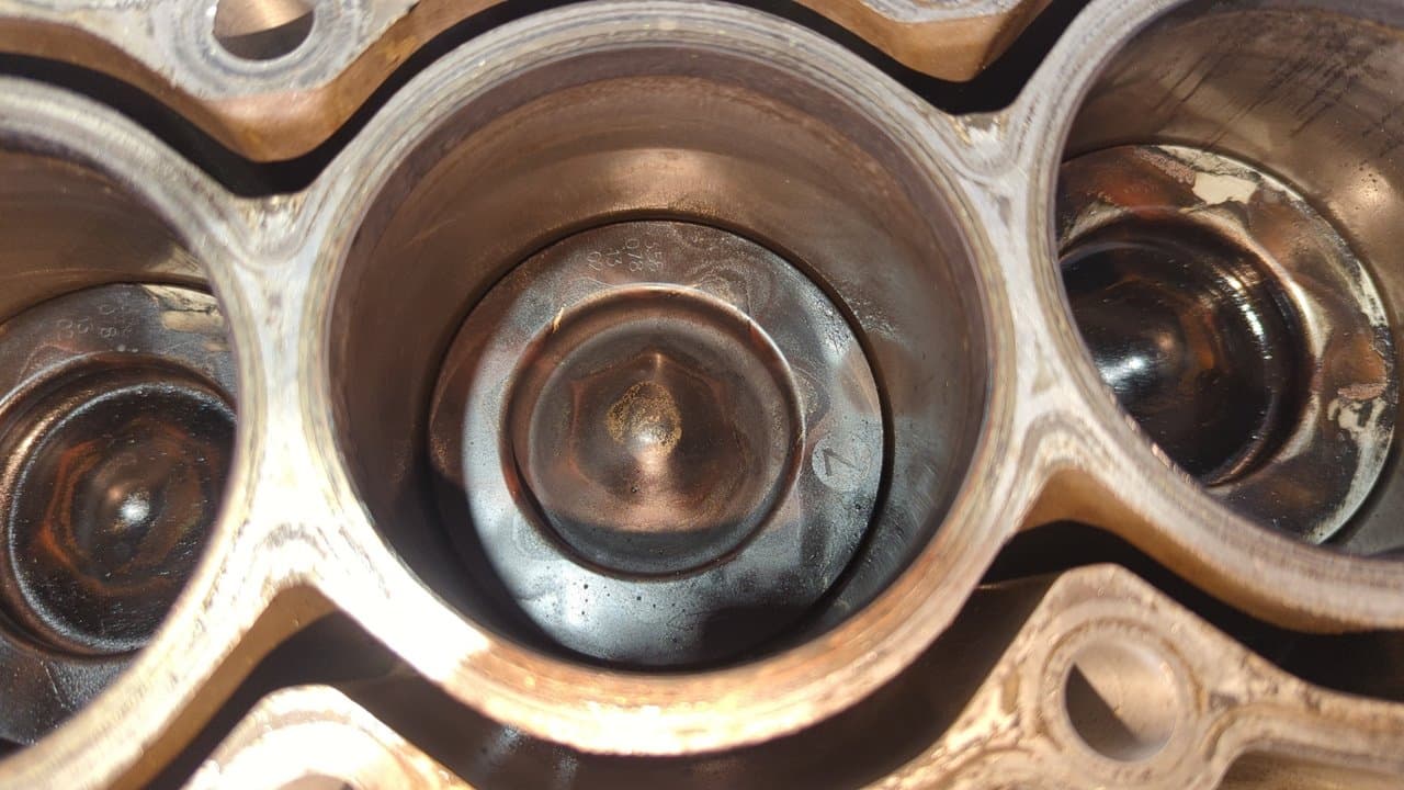 Recambio de BLOQUE para PEUGEOT 208 1.4 8HP referencia OEM IAM 8H01 5