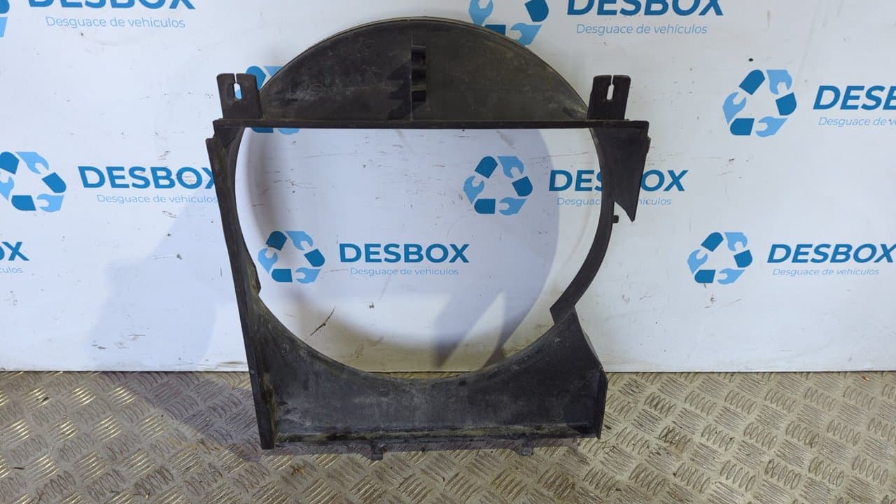 Recambio de CALANDRA DELANTERA DE RADIADOR para SSANGYONG MUSSO 2.9 D OM662 referencia OEM IAM 2165105030 - ROJO 4