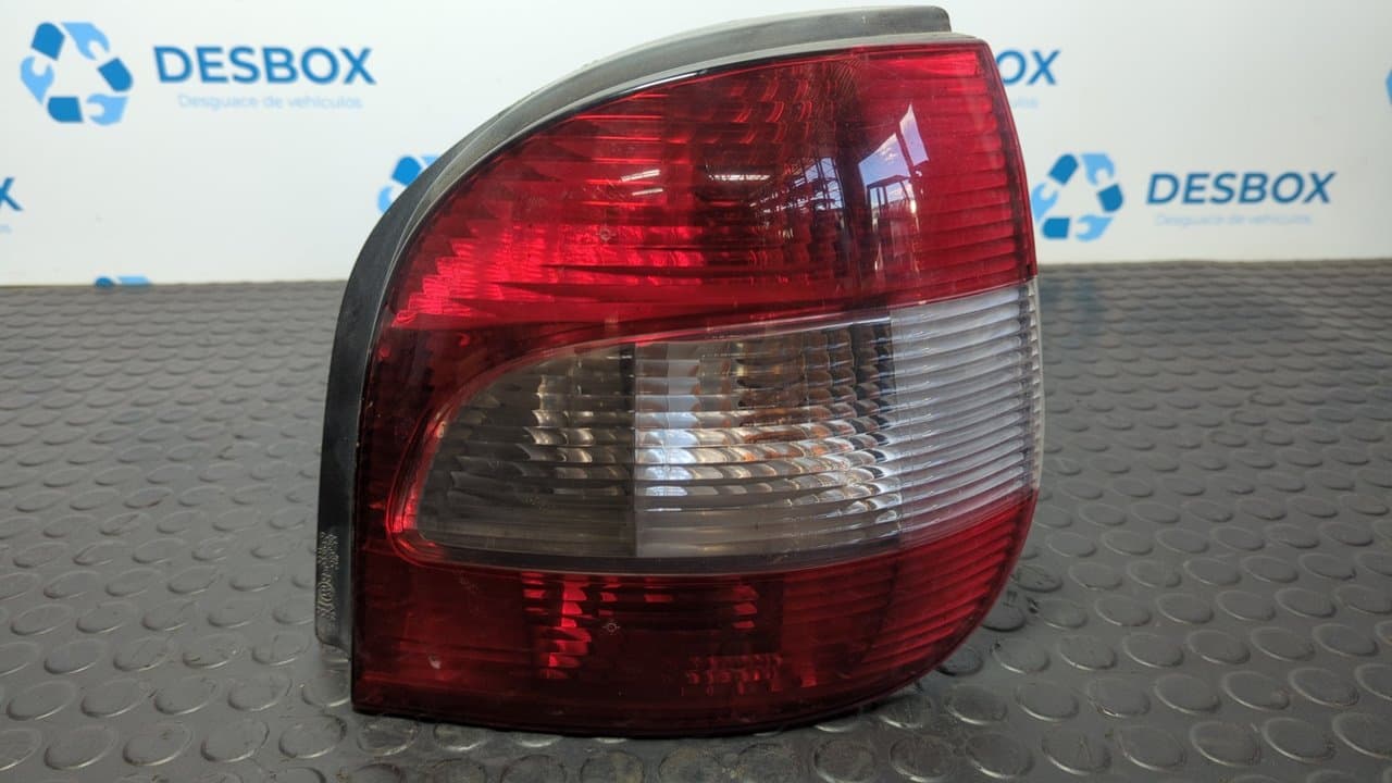Recambio de PILOTO TRASERO DERECHO para RENAULT SCENIC RX4 (JA0) 1.9 dCi F9QK7 referencia OEM IAM 2341 - GRIS