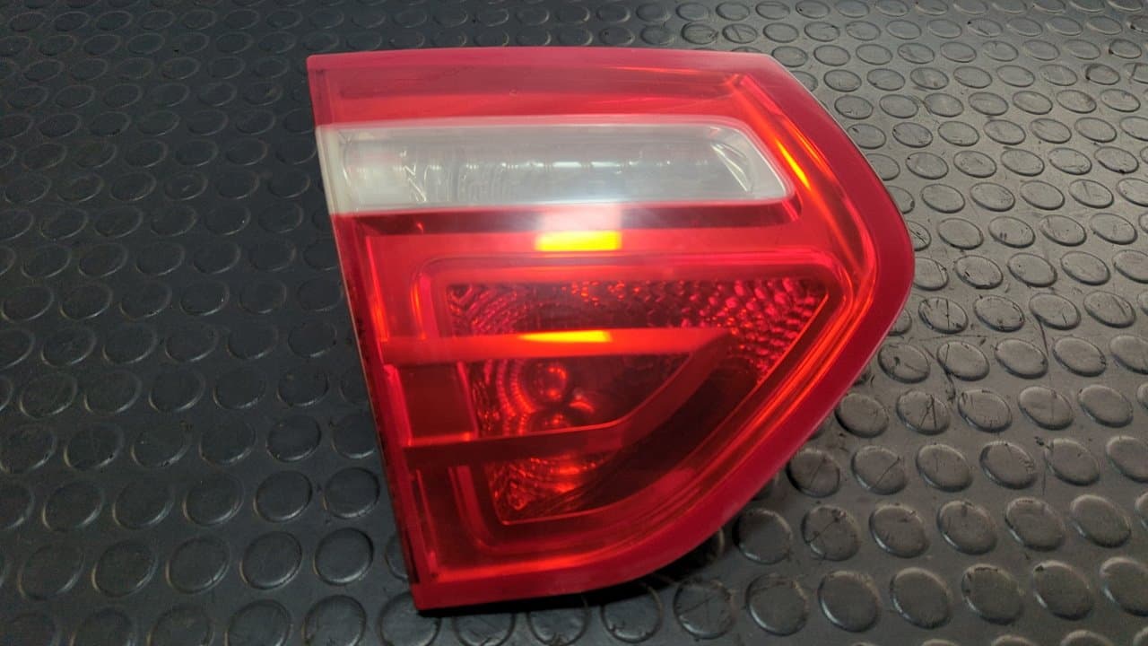 Recambio de PILOTO PORTON IZQUIERDO para CITROEN C4 PICASSO Exclusive 9HZ referencia OEM IAM 9653547777 - GRIS