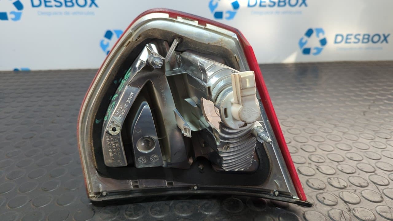 Recambio de PILOTO PORTON IZQUIERDO para CITROEN C4 PICASSO Exclusive 9HZ referencia OEM IAM 9653547777 - GRIS 5
