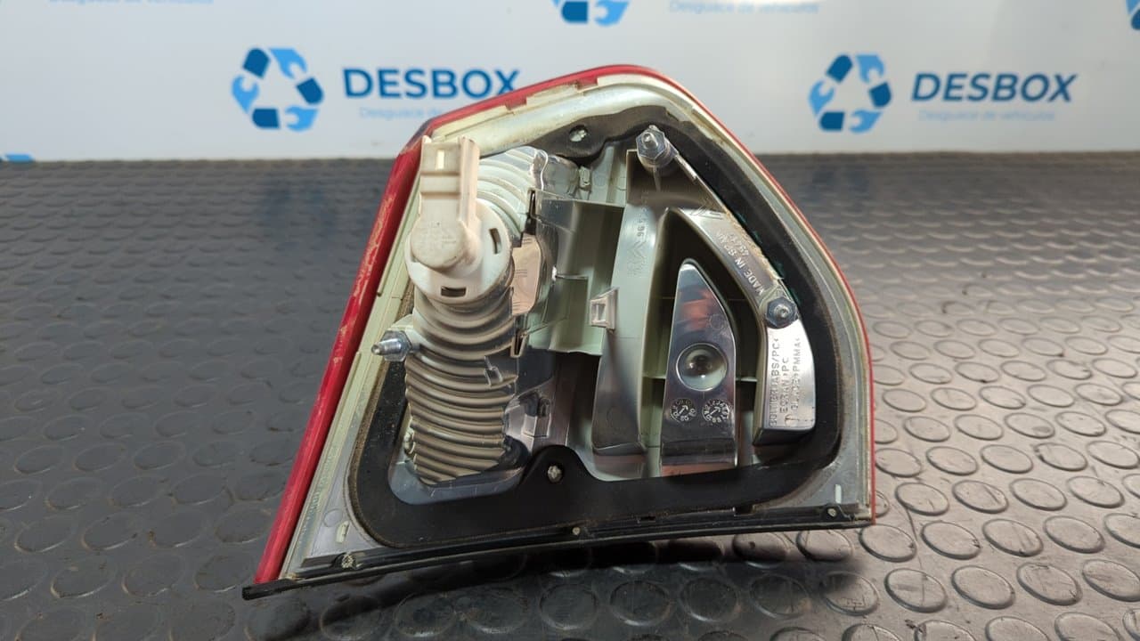 Recambio de PILOTO PORTON DERECHO para CITROEN C4 PICASSO Exclusive 9HZ referencia OEM IAM 9653547677 - GRIS 4