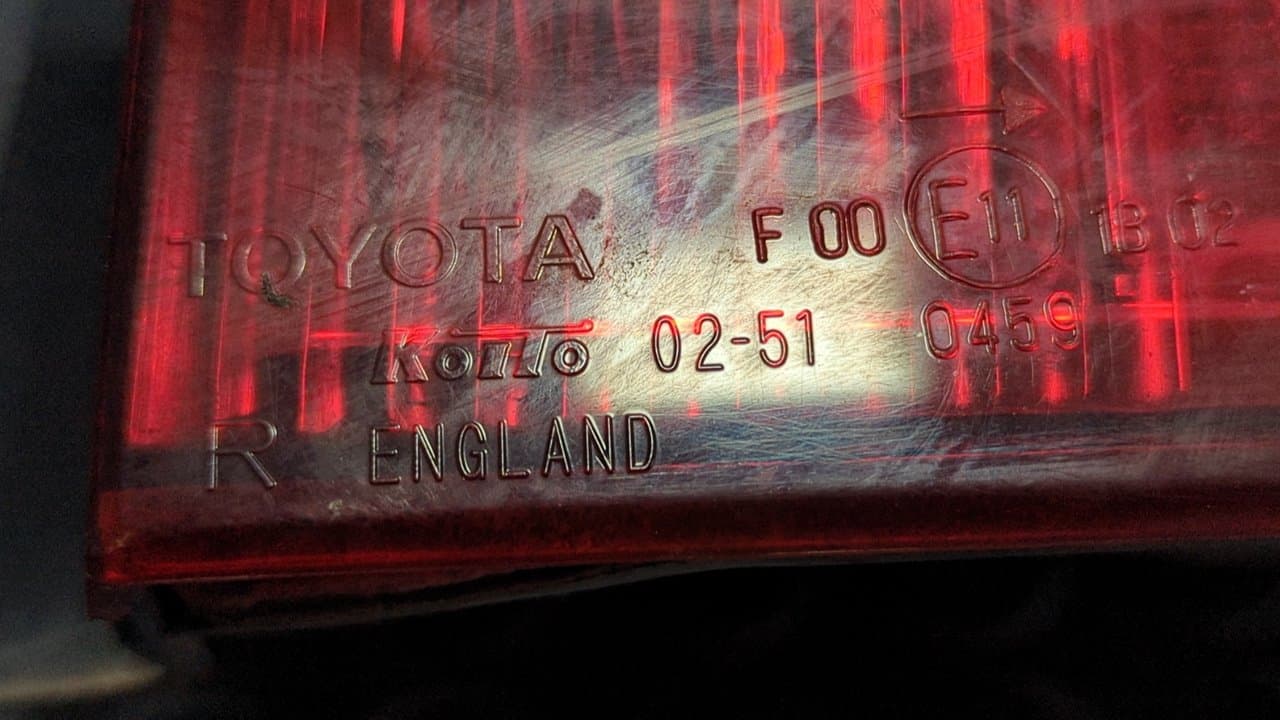 Recambio de PILOTO TRASERO DERECHO para TOYOTA COROLLA (E12) 2.0 D-CAT 1CDFTV referencia OEM IAM 0251 - GRIS 3