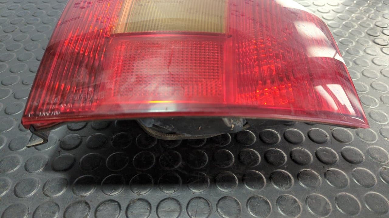 Recambio de PILOTO TRASERO DERECHO para TOYOTA COROLLA (E12) 2.0 D-CAT 1CDFTV referencia OEM IAM 0251 - GRIS 6