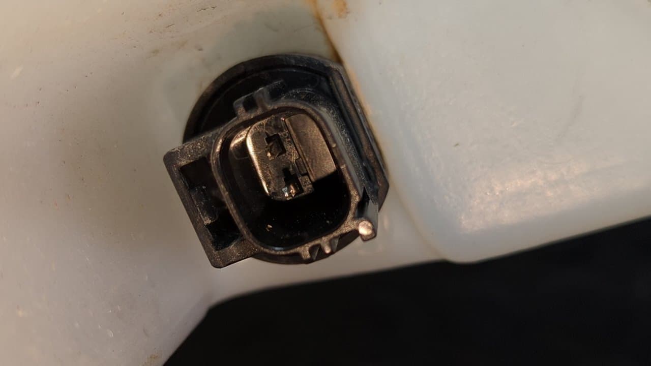 Recambio de DEPOSITO LIMPIA para FORD KUGA (CBS) Titanium S TXDA referencia OEM IAM 3M5113K163AC - BLANCO 6