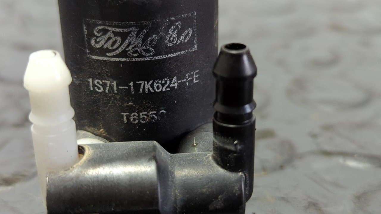 Recambio de BOMBA LIMPIA para FORD KUGA (CBS) Titanium S TXDA referencia OEM IAM 1S7117K624FE - BLANCO 5