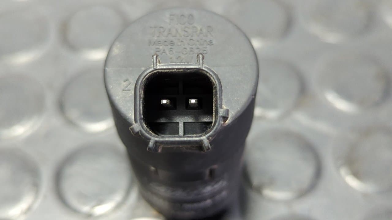 Recambio de BOMBA LIMPIA para FORD KUGA (CBS) Titanium S TXDA referencia OEM IAM 1S7117K624FE - BLANCO 3