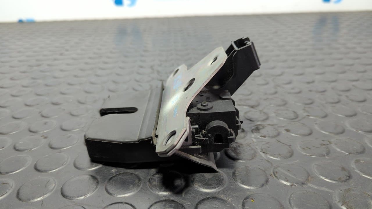 Recambio de CERRADURA MALETERO / PORTON para FORD KUGA (CBS) Titanium S TXDA referencia OEM IAM 8M51R442A66CB - BLANCO 4