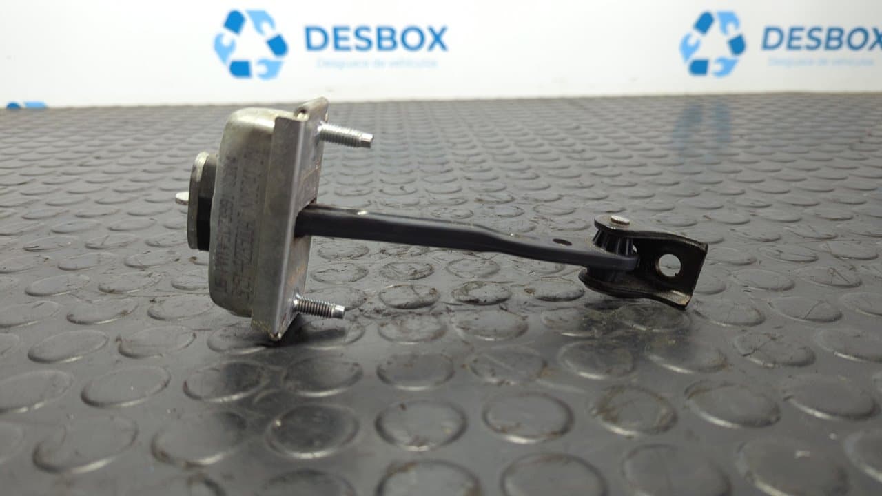 Recambio de RETENEDOR PUERTA IZQUIERDA  para FORD KUGA (CBS) Titanium S TXDA referencia OEM IAM 3M51R23500AJ - BLANCO