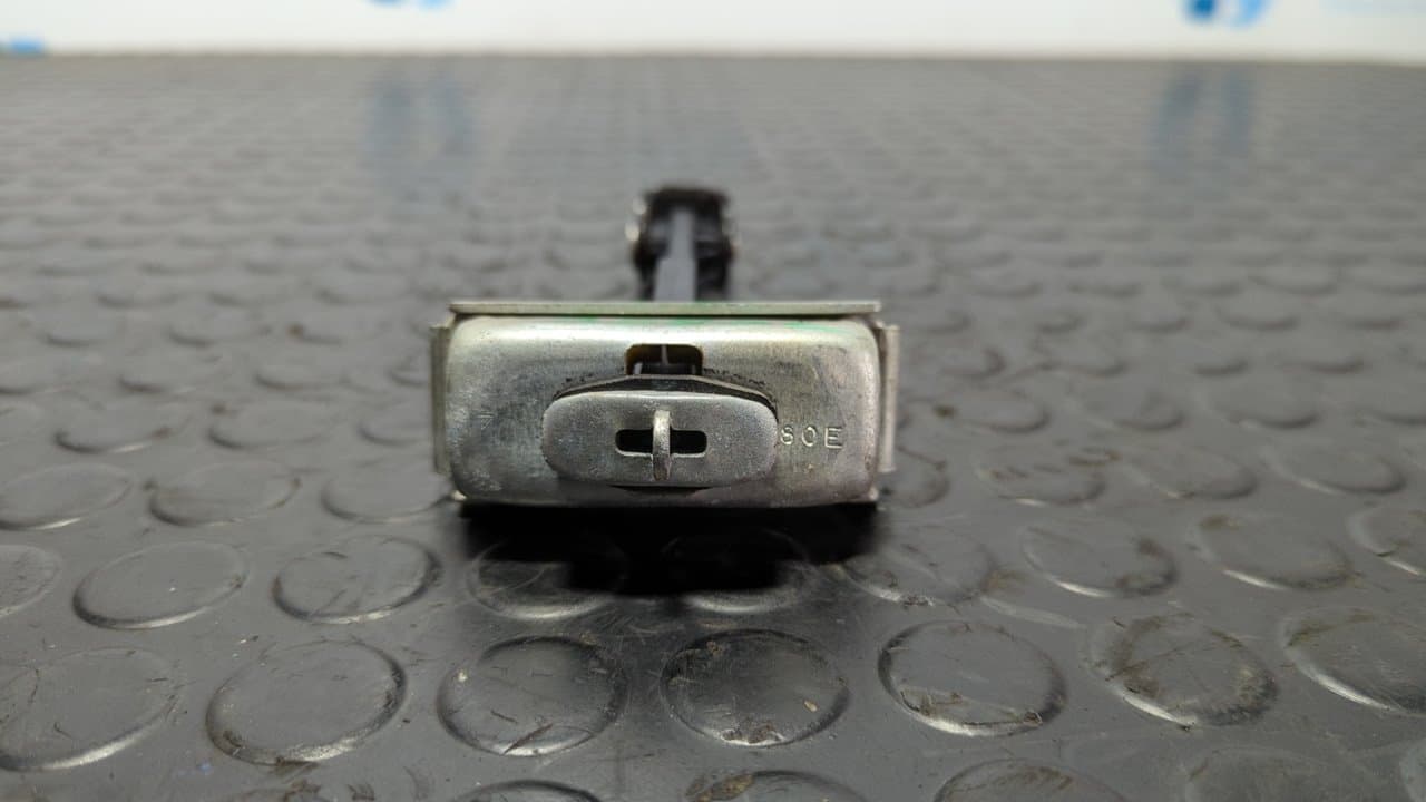 Recambio de RETENEDOR PUERTA IZQUIERDA  para FORD KUGA (CBS) Titanium S TXDA referencia OEM IAM 3M51R23500AJ - BLANCO 3