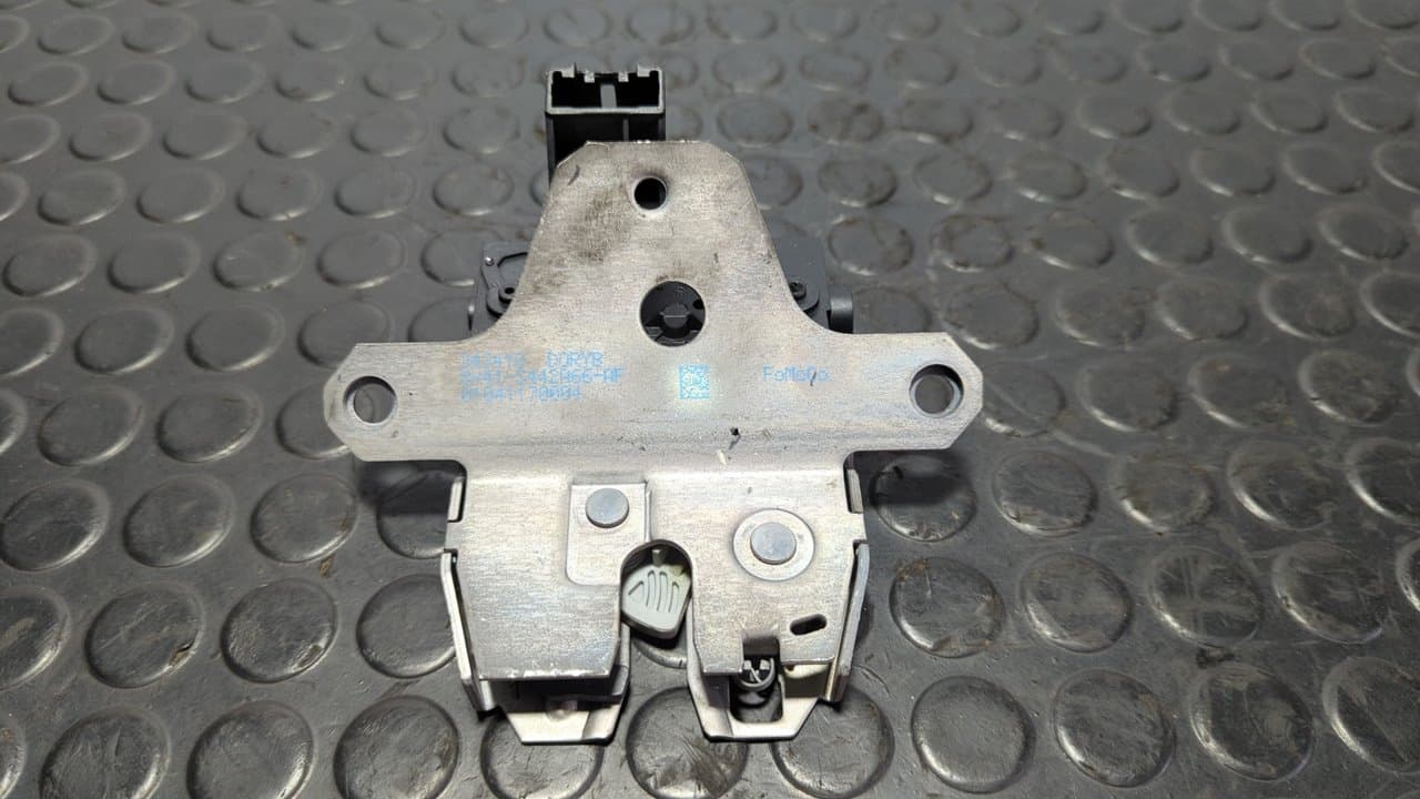 Recambio de CERRADURA MALETERO / PORTON para FORD KUGA (CBS) Titanium S TXDA referencia OEM IAM 8Y41S442A66AF - BLANCO