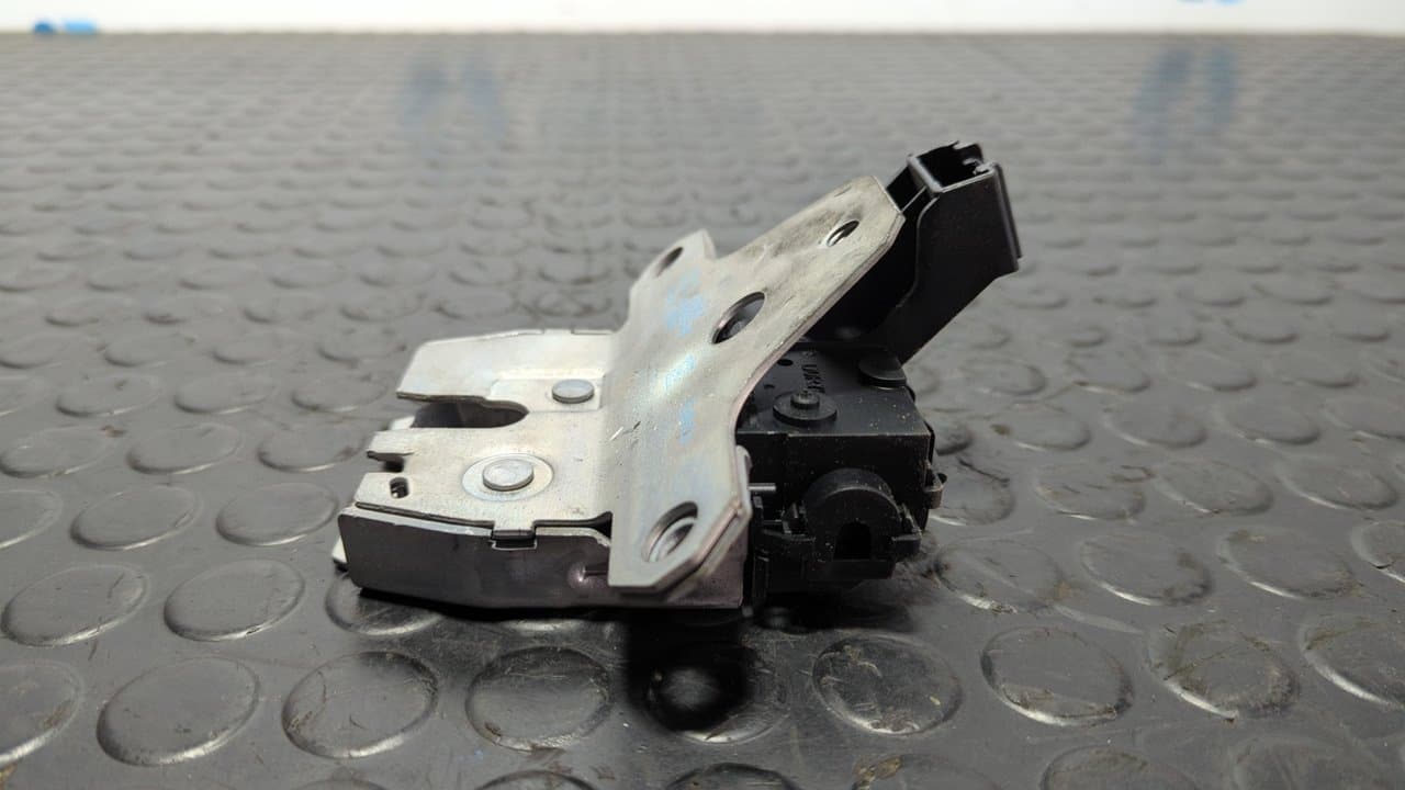 Recambio de CERRADURA MALETERO / PORTON para FORD KUGA (CBS) Titanium S TXDA referencia OEM IAM 8Y41S442A66AF - BLANCO 6